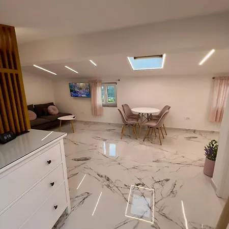 App Krofek Zgornje Skofije