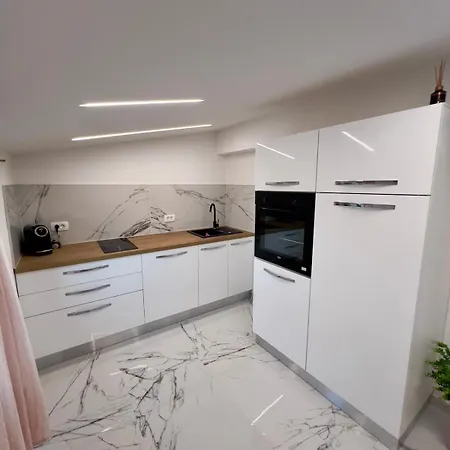 App Krofek Apartment Zgornje Skofije