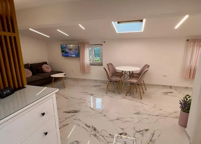 App Krofek زْغورنيي سْكوفييي